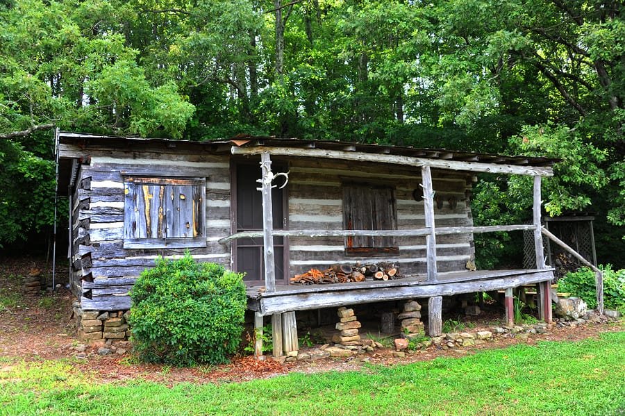 How to Build A Cheap Off-Grid House On Your Own
